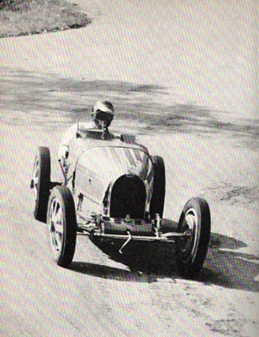 Sur la Bugatti de Patrick Lindsay à Rouen les essarts